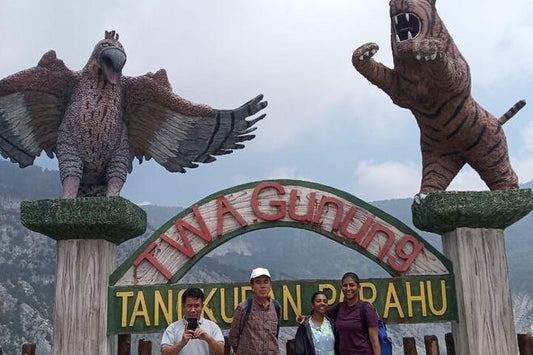 Jakarta Volcano Tour - Explore the Domas Crater and Enjoy a Hot Stone Lunch