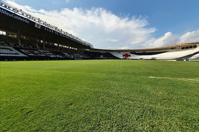 Exclusive Soccer Stadium Tour: Discover Maracanã and São Januário with Hotel Transfer