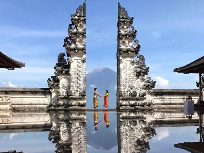 Bali's Ultimate Instagram Tour: Explore the Majestic Gate of Heaven at Lempuyang