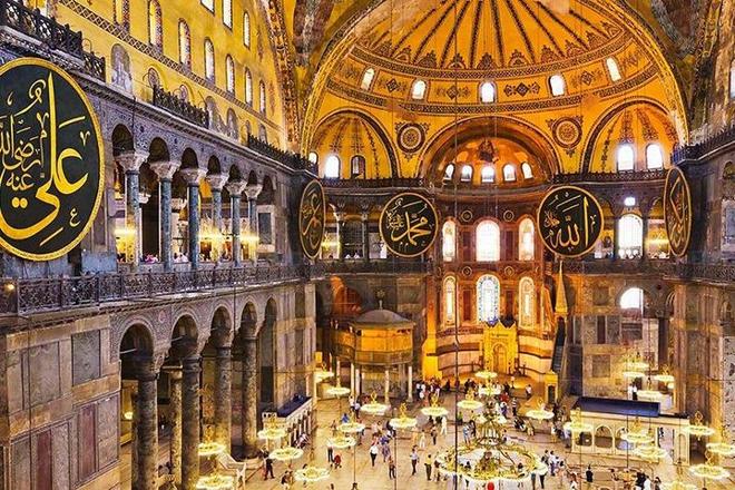 Istanbul's Palette: Private Guided Tours for 1, 2, or 3 Days