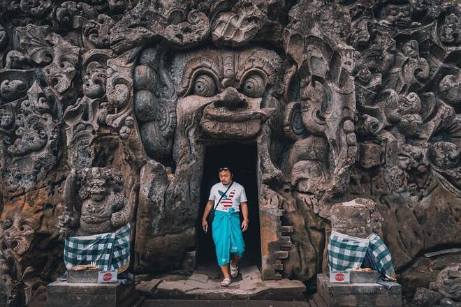 Exclusive Bali Experience: Enchanting Waterfalls, Sacred Temples & the Mystic Monkey Forest