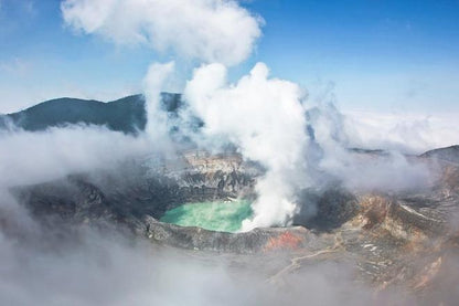 Poas Volcano Helicopter Adventure: Exclusive 1-Hour Private Flight Tour