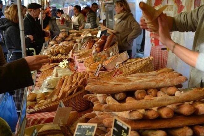 Explore Paris: Bastille District and Top Market Food Tour
