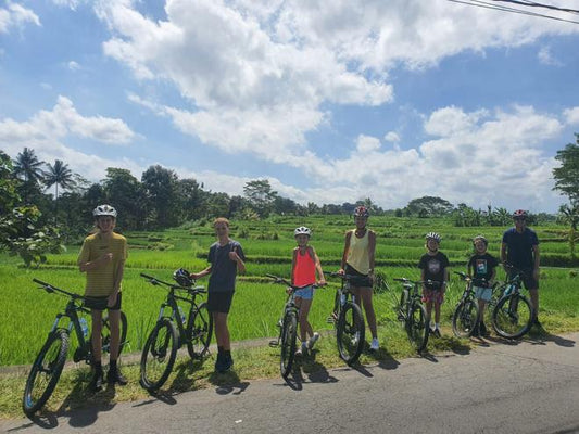 Private Bali Eco Bike Tour: Explore Rural Ubud with Lunch Included