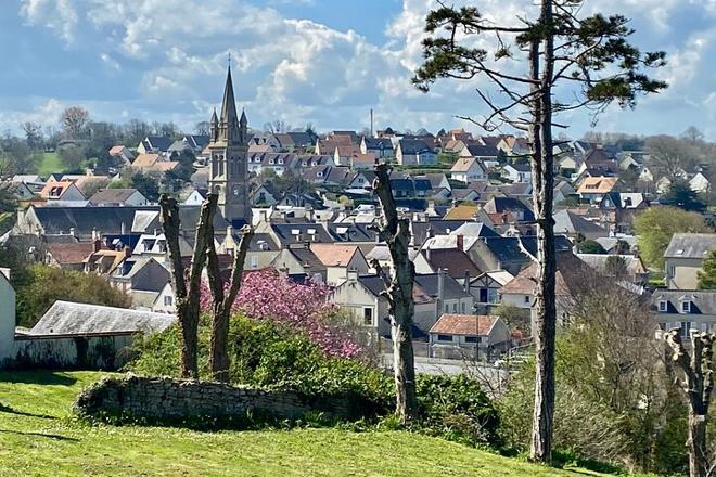 Exclusive Minivan Tour: Normandy D-Day's Top 5 Landmarks from Caen or Bayeux