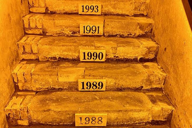 Exclusive Vintage Champagne Tour: Private Visit to Taittinger and Veuve Clicquot