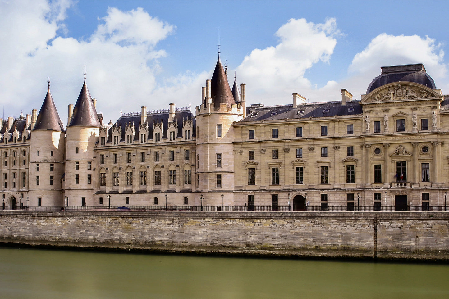 Private Paris City Tour: Explore Montmartre, Latin Quarter & Sainte-Chapelle