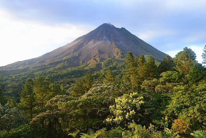 Arenal Volcano and Baldi Hot Springs Full-Day Tour from San Jose