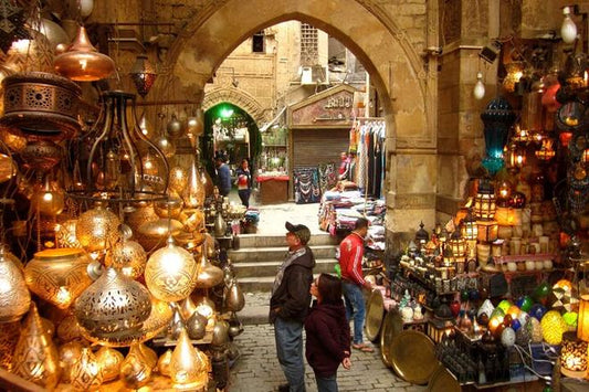 Cairo Ultimate Combo Tour: Discover the Giza Pyramids, Sphinx, Egyptian Museum, and Khalili Market
