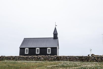 Discover the Snæfellsnes Peninsula: A Scenic Tour from Grundarfjordur Port