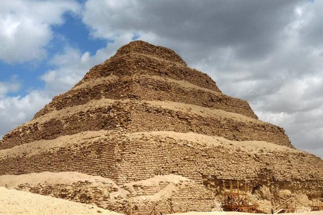 Luxurious Tour of the Pharaohs' Pyramids