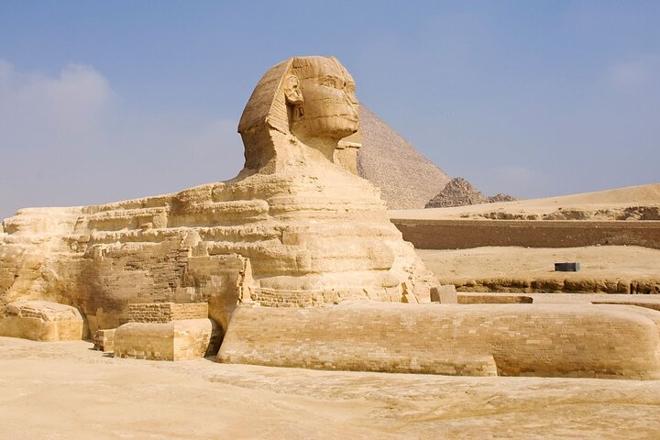 Giza Pyramids and Cairo Sightseeing: 4-Day Tour Package