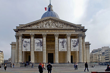 Paris Ultimate Experience: Small-Group Tour of 7 Iconic Attractions - Limited to 7 Participants