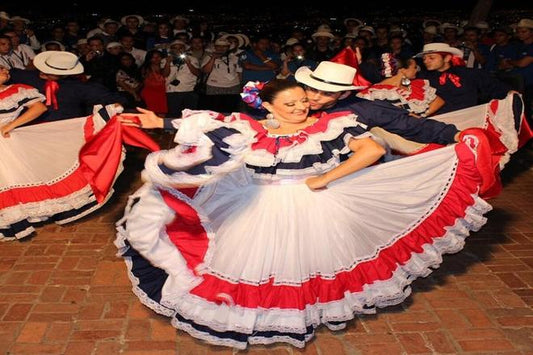 Experience the Magic of Costa Rica with a Folkloric Evening at Mirador Ram Luna