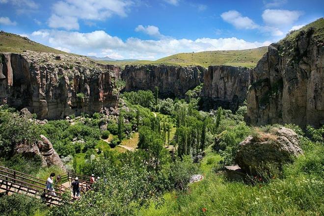 Discover Cappadocia: Guided Green Tour to Ihlara Valley and the Underground City