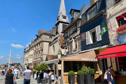 Luxurious Private Guided Tour to Rouen, Giverny, and Honfleur from Paris via Mercedes