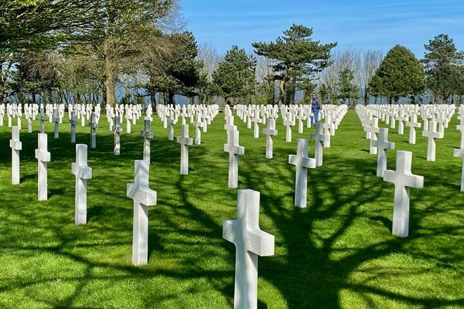 Exclusive Day Tour from Paris: Mont Saint-Michel, Omaha Beach, Pointe du Hoc, and American Cemetery