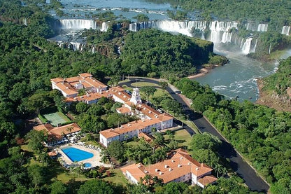 Round-Trip Airport Shuttle to IGU and Brazilian Side Iguassu Falls Tour