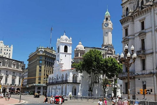 Exploring Buenos Aires: Guided Walking Tour of Plaza de Mayo