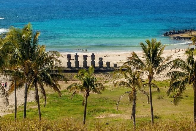 Romantic Weeklong Getaway: Exploring Wine Regions and the Mysteries of Easter Island