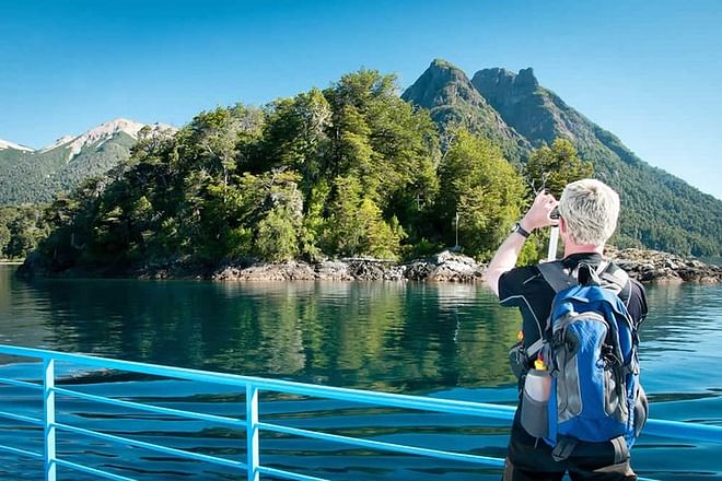 Patagonia Trek: 6-Day Lakes and Mountains Adventure Across Chile and Argentina