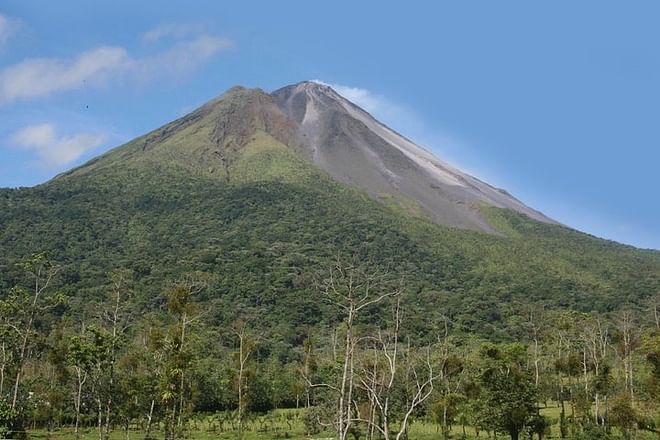 Ultimate 8-Day Corcovado and Arenal Volcano Adventure: Deluxe Package