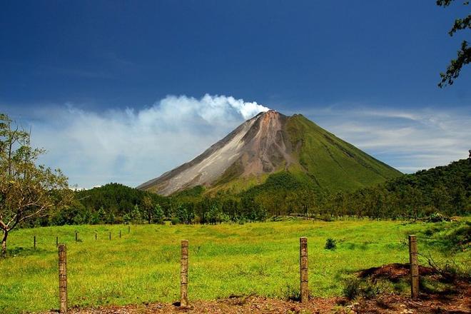 Costa Rica 8-Day Adventure: Unforgettable Expedition and Vacation Package