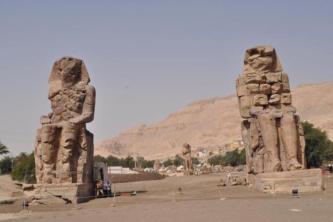 Luxor Full-Day Private Tour: Discover East & West Banks from Hurghada
