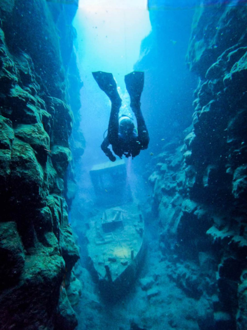 Exclusive Dive Experience in Bjarnagjá Fissure