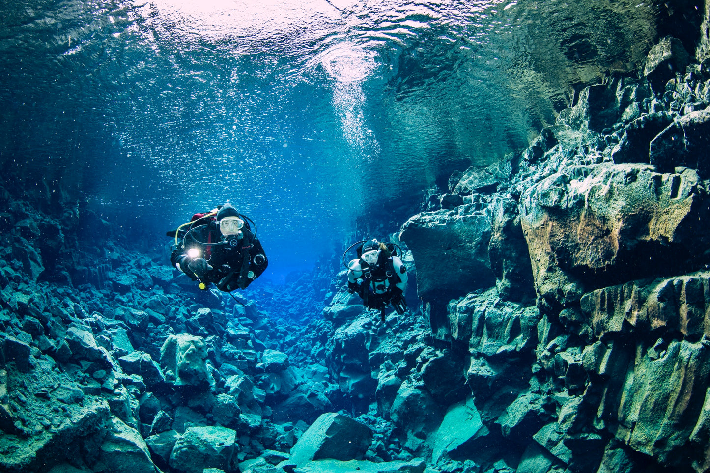 Silfra and Davíðsgjá Ultimate Diving Experience Combo