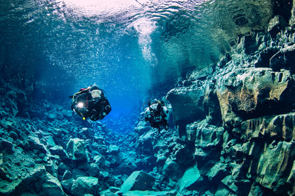 Silfra and Davíðsgjá Ultimate Diving Experience Combo